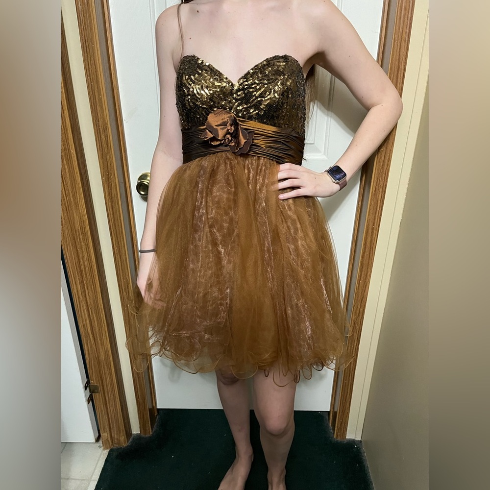 Short formal dress